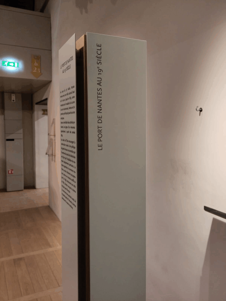 Mise en page des totem du musée